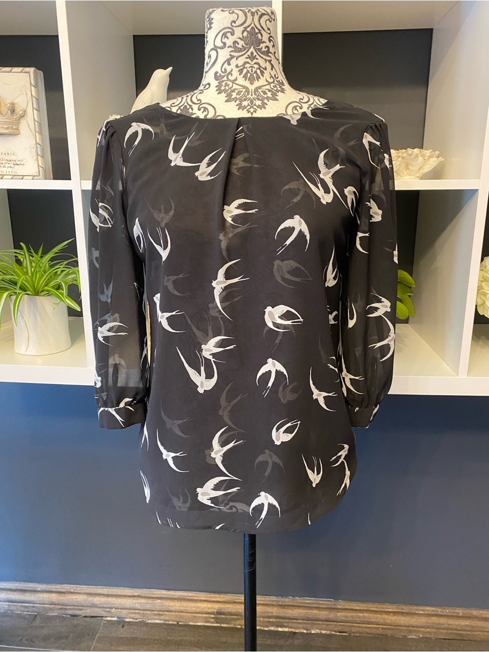 Banana Republic Black Blouse with White Swallow Print Size XS